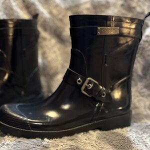 Vintage Coach navy Rubber Lined rain booties
Women’s Size 8
